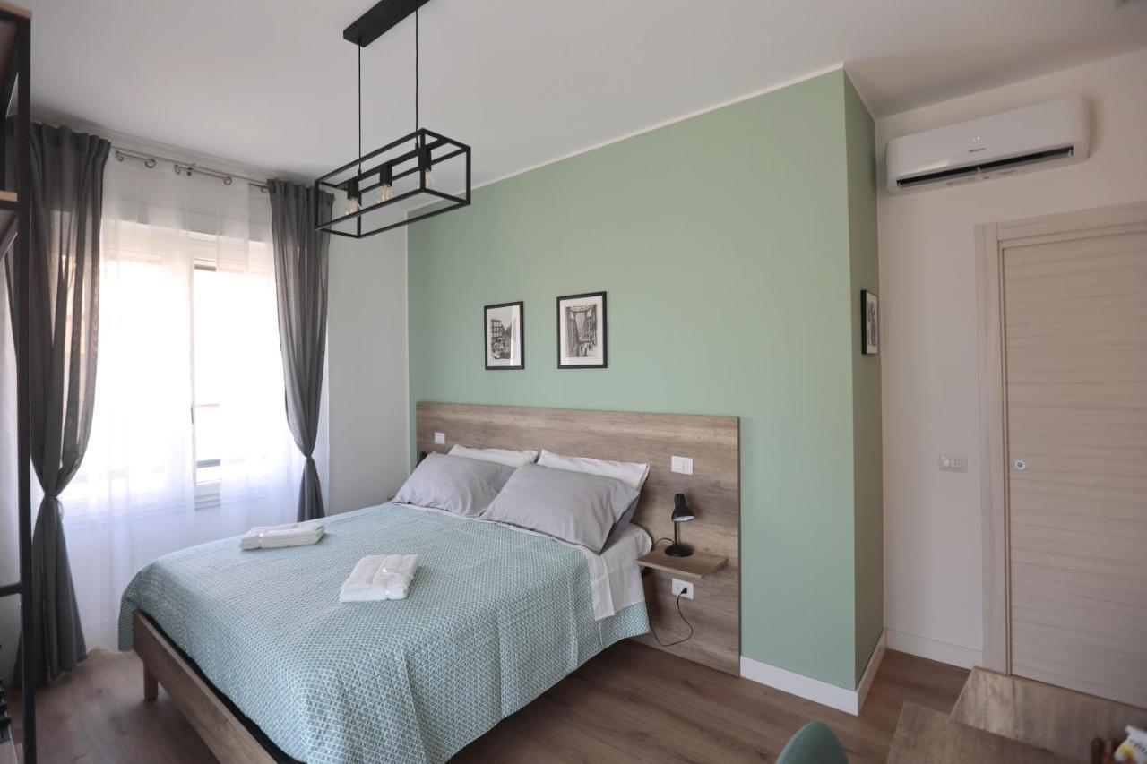 Angio Holiday Rooms نابولي المظهر الخارجي الصورة