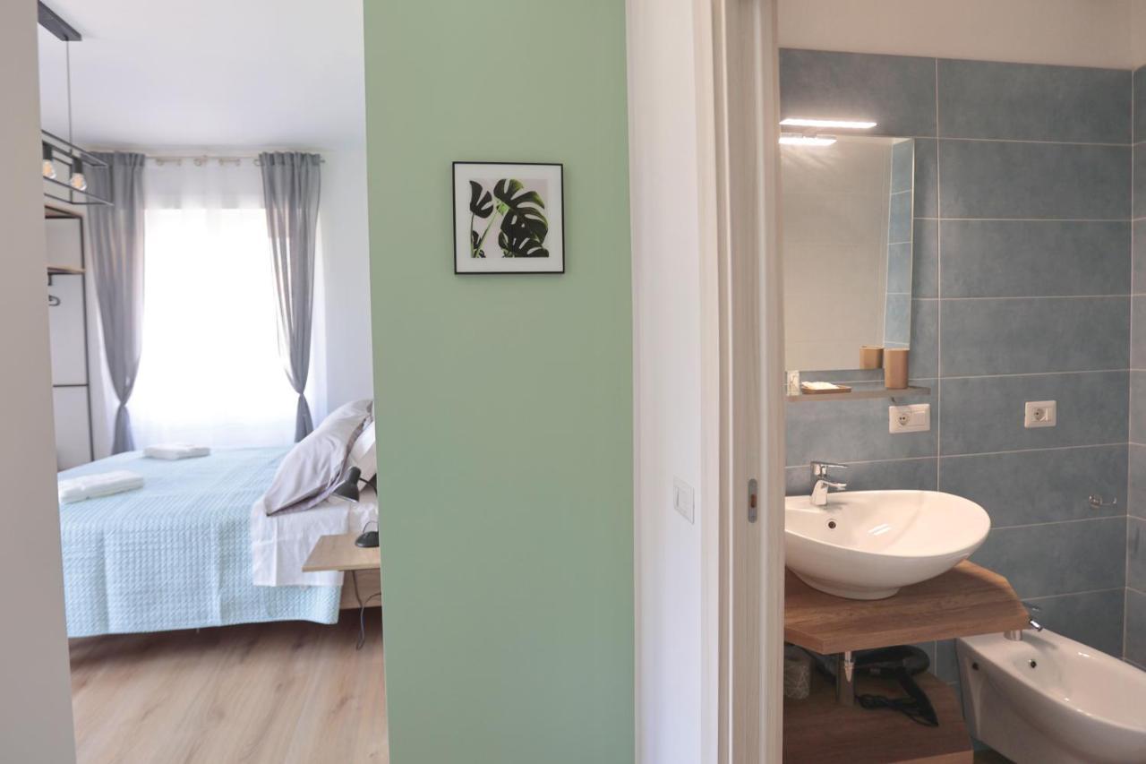 Angio Holiday Rooms نابولي المظهر الخارجي الصورة