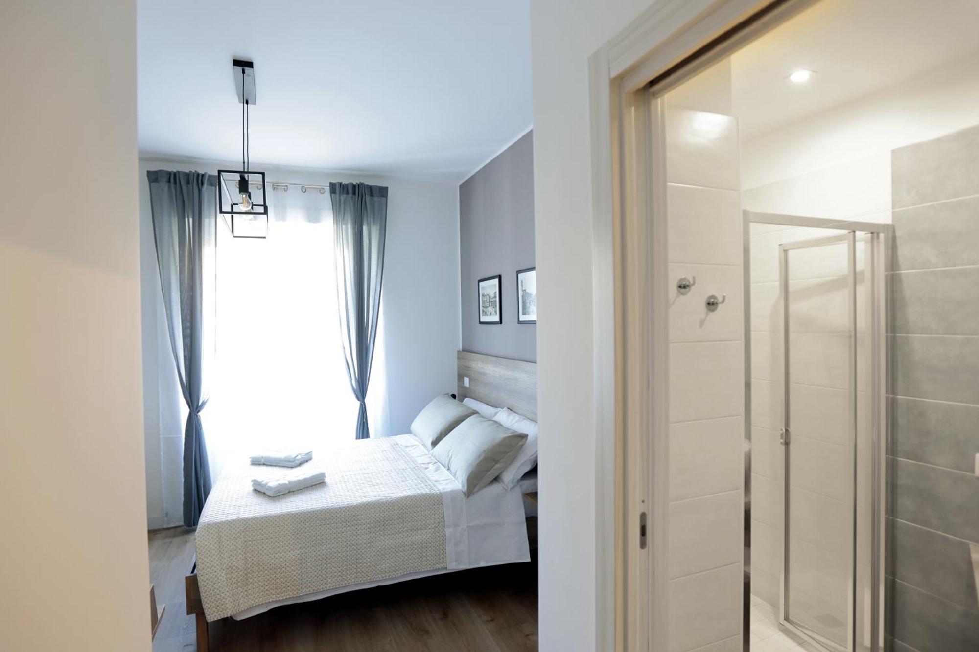 Angio Holiday Rooms نابولي المظهر الخارجي الصورة